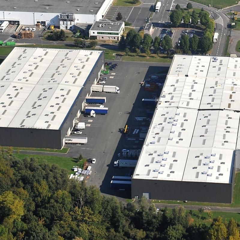 Location entrepôts 11300 m² divisibles à partir de 500 m²
