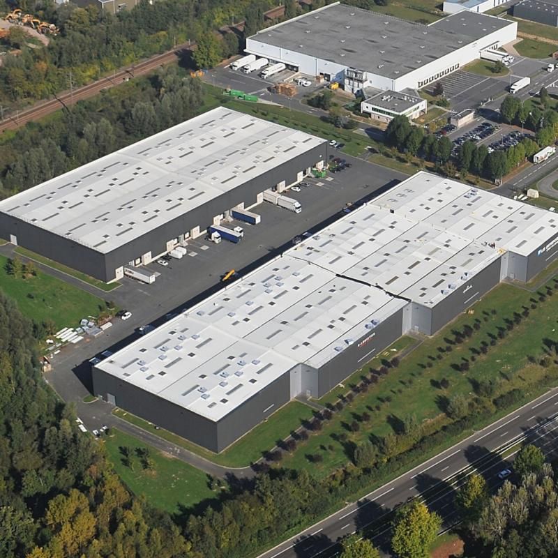 Location entrepôts 11300 m² divisibles à partir de 500 m²