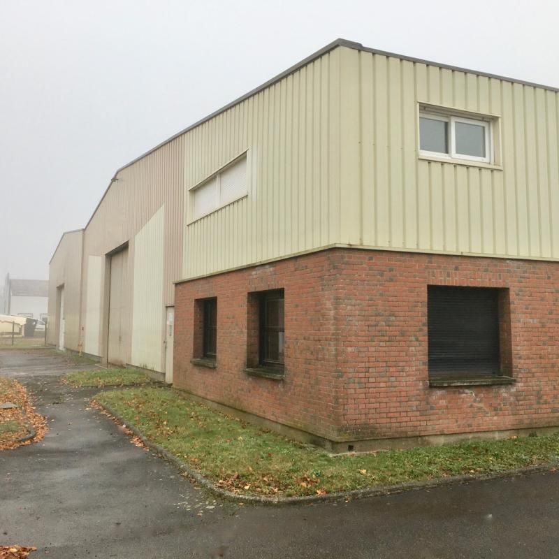 Location entrepôts 2286 m² non divisibles