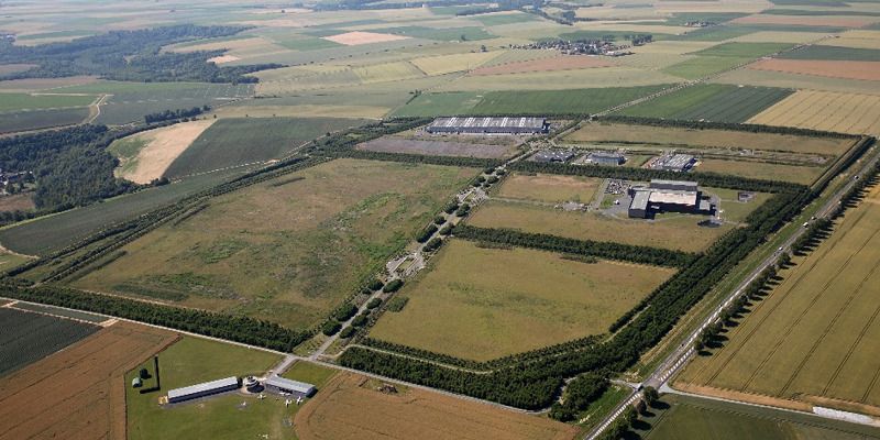 Vente terrain 300000 m² divisibles à partir de 10000 m²