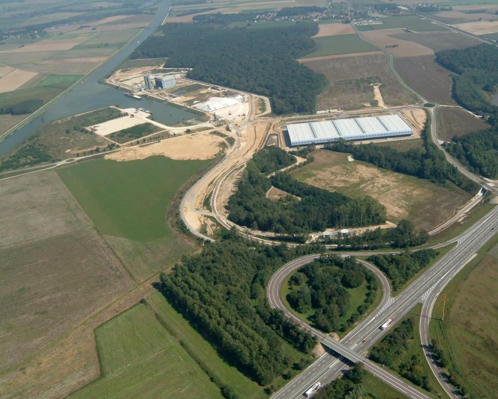 Vente terrain 130000 m² divisibles à partir de 10000 m²