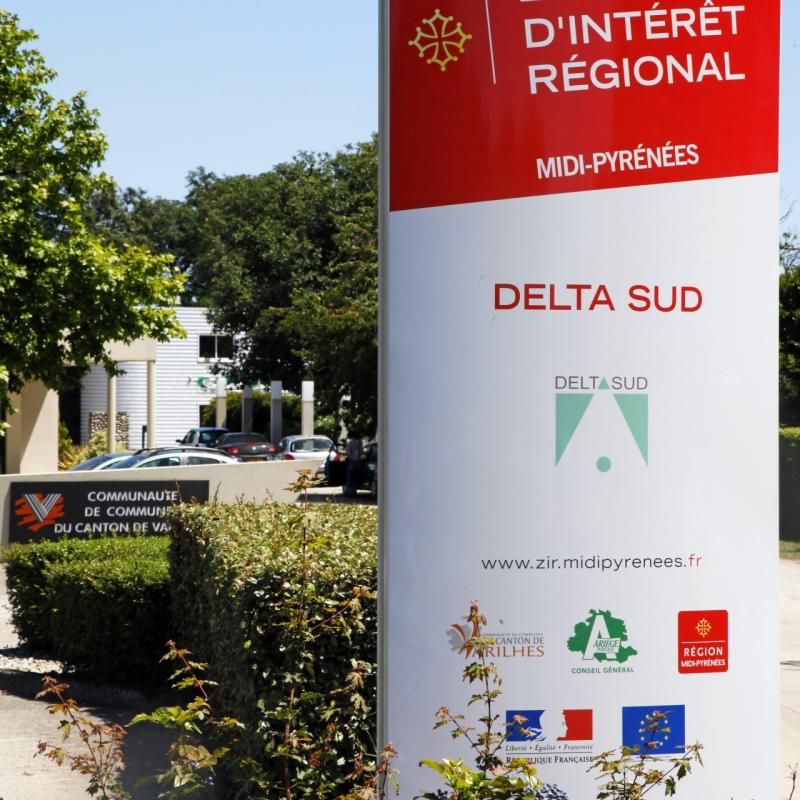 Vente terrain 3831 m² divisibles à partir de 1905 m²