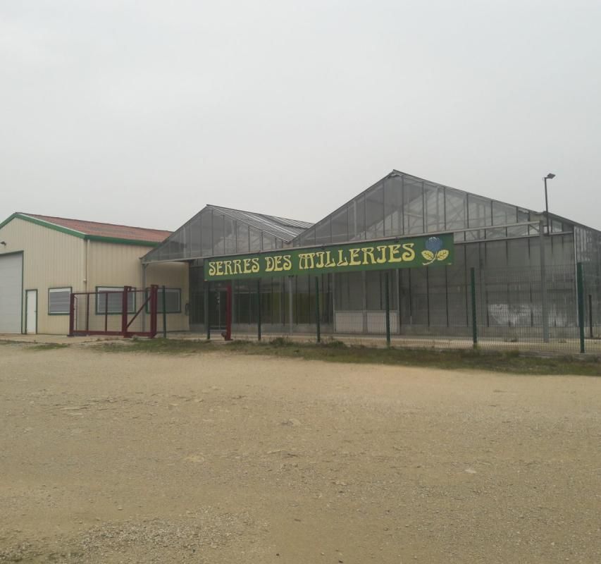 Vente entrepôts 296 m² divisibles à partir de 246 m²