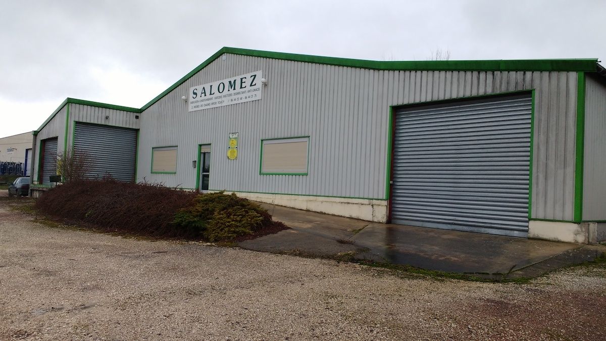 Location entrepôts 1000 m² non divisibles