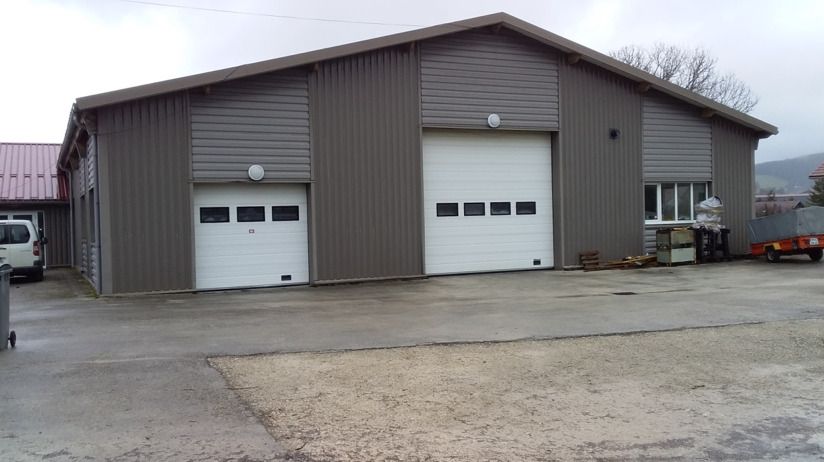 Vente entrepôts 1400 m² non divisibles