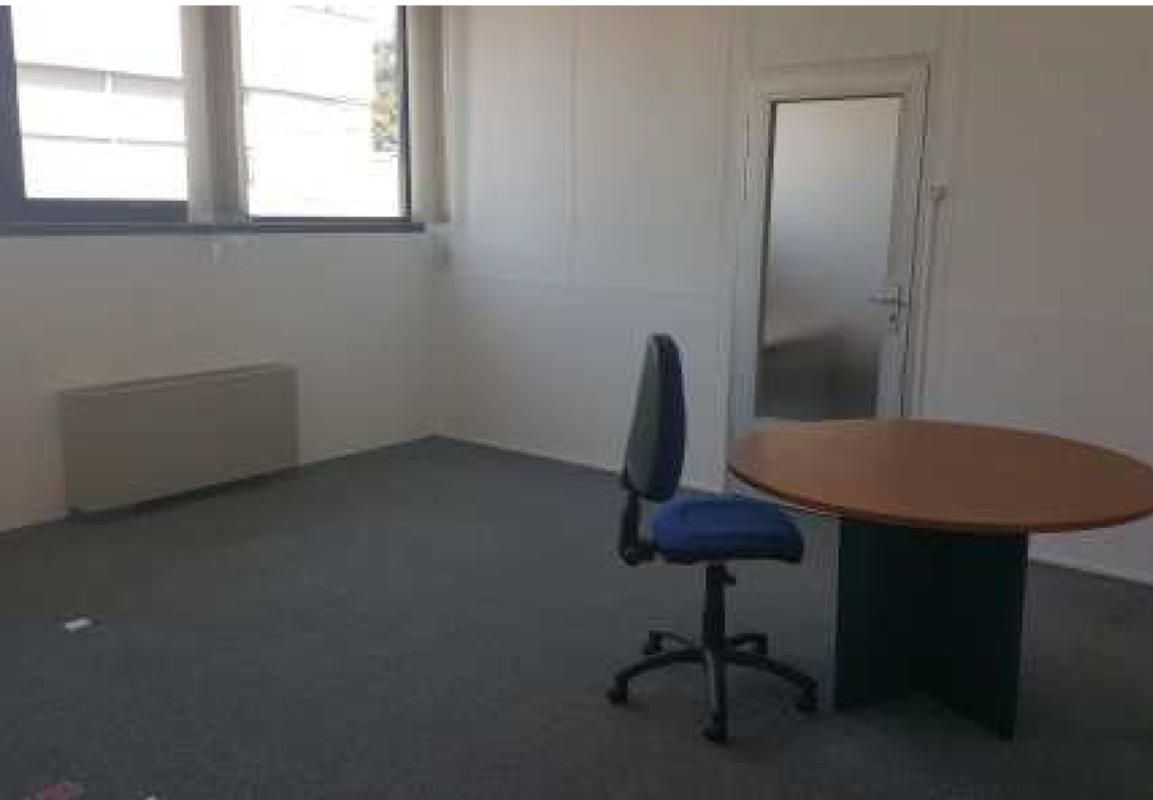 Location bureaux 348 m² divisibles à partir de 17 m²