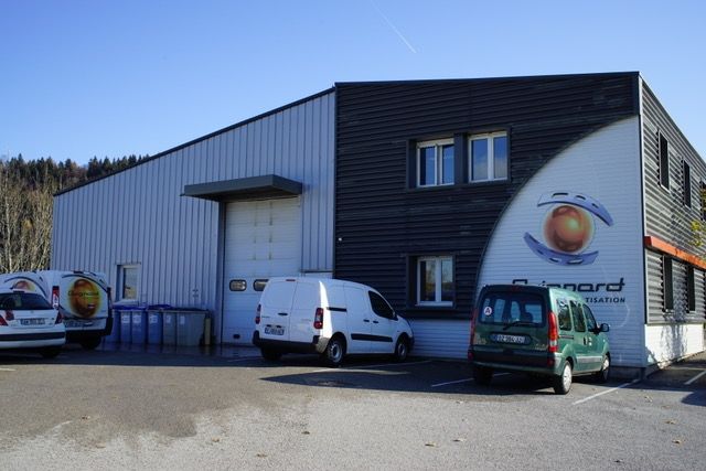 Vente entrepôts 850 m² non divisibles