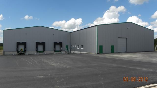 Location entrepôts 4625 m² non divisibles