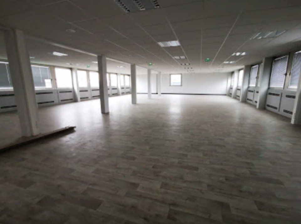 Location bureaux 270 m² non divisibles