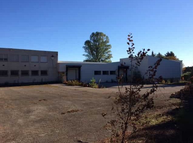 Vente entrepôts 3480 m² non divisibles