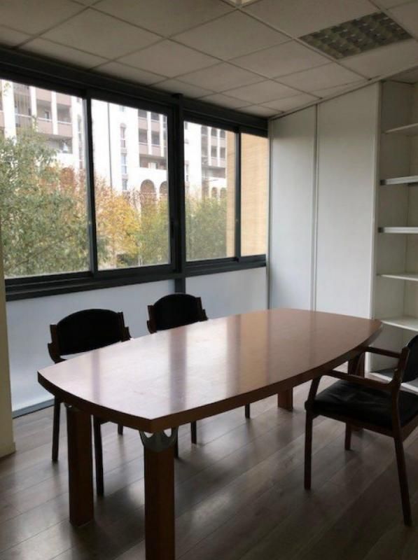 Location bureaux 230 m² non divisibles