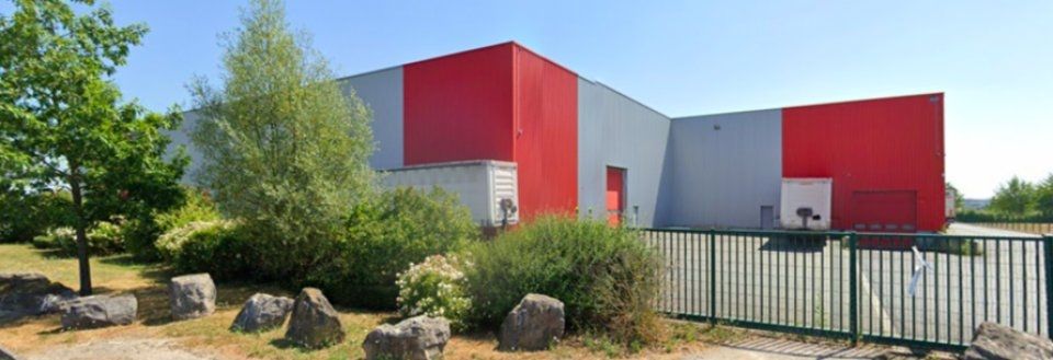 Location entrepôts 1616 m² non divisibles