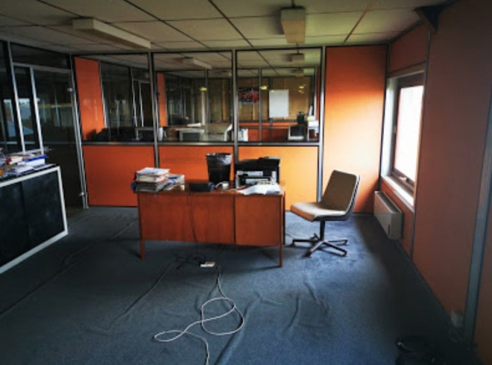 Location entrepôts 920 m² non divisibles