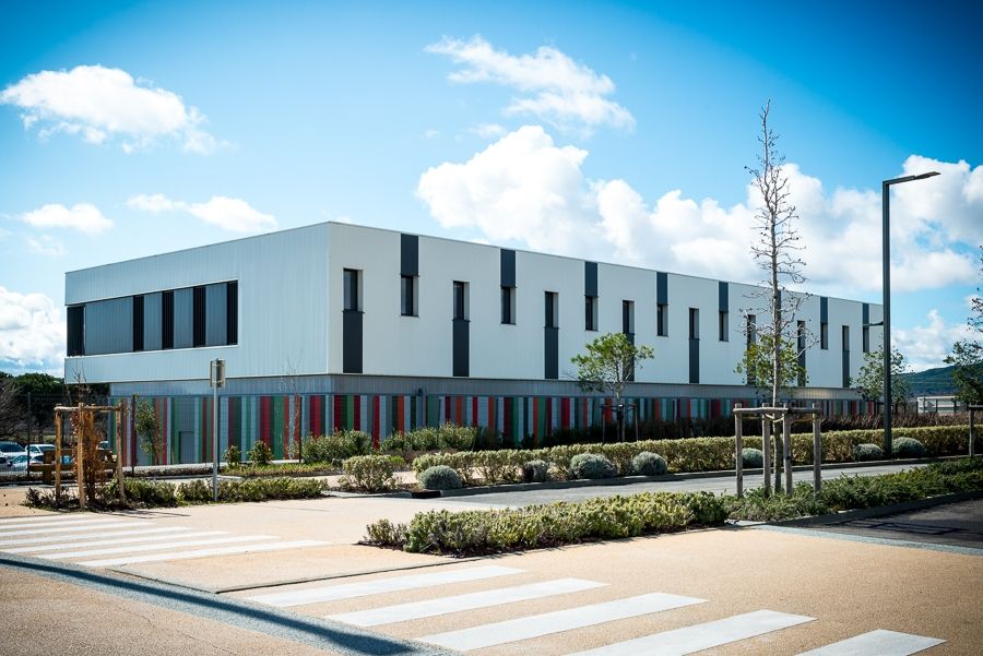 Location bureaux 3000 m² non divisibles