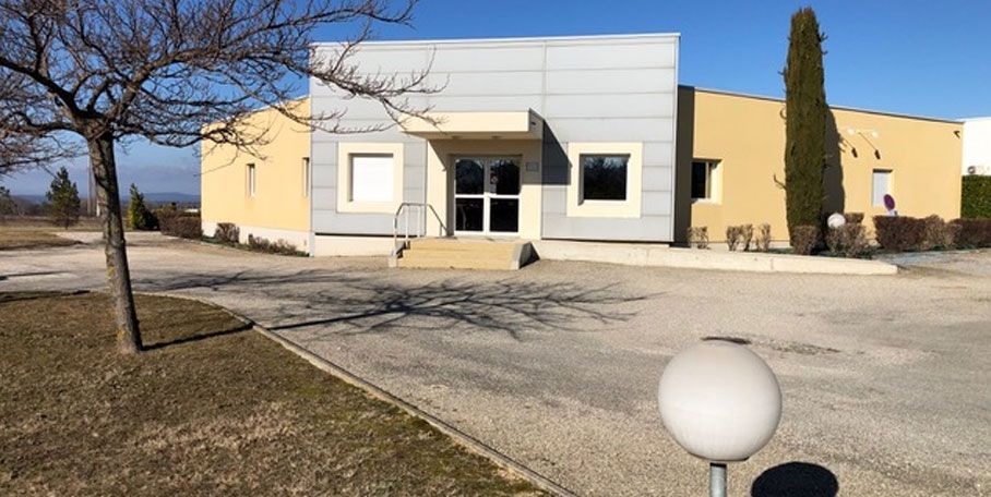 Location entrepôts 420 m² non divisibles