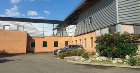 Location entrepôts 3375 m² divisibles à partir de 125 m²