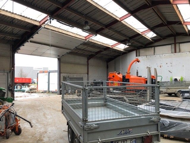 Location entrepôts 500 m² non divisibles