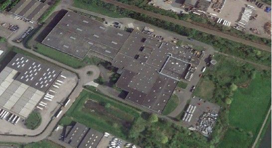 Vente entrepôts 27000 m² non divisibles