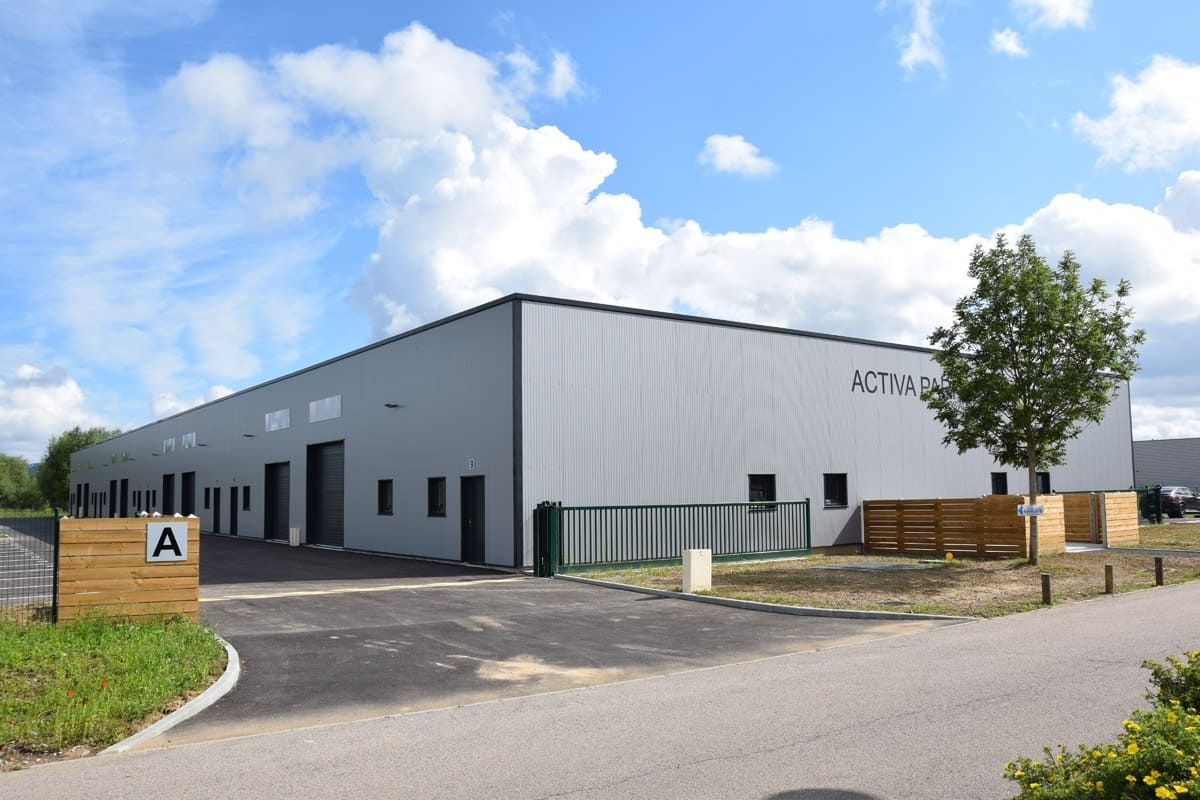 Location entrepôts 216 m² divisibles à partir de 144 m²