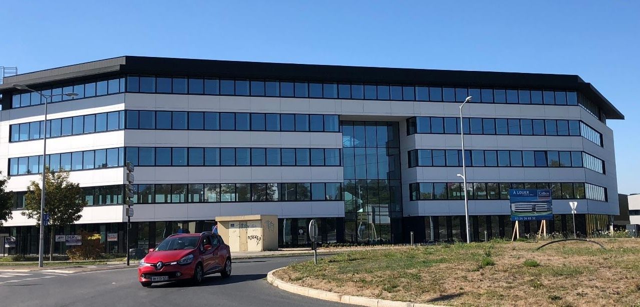 Location bureaux 4000 m² non divisibles