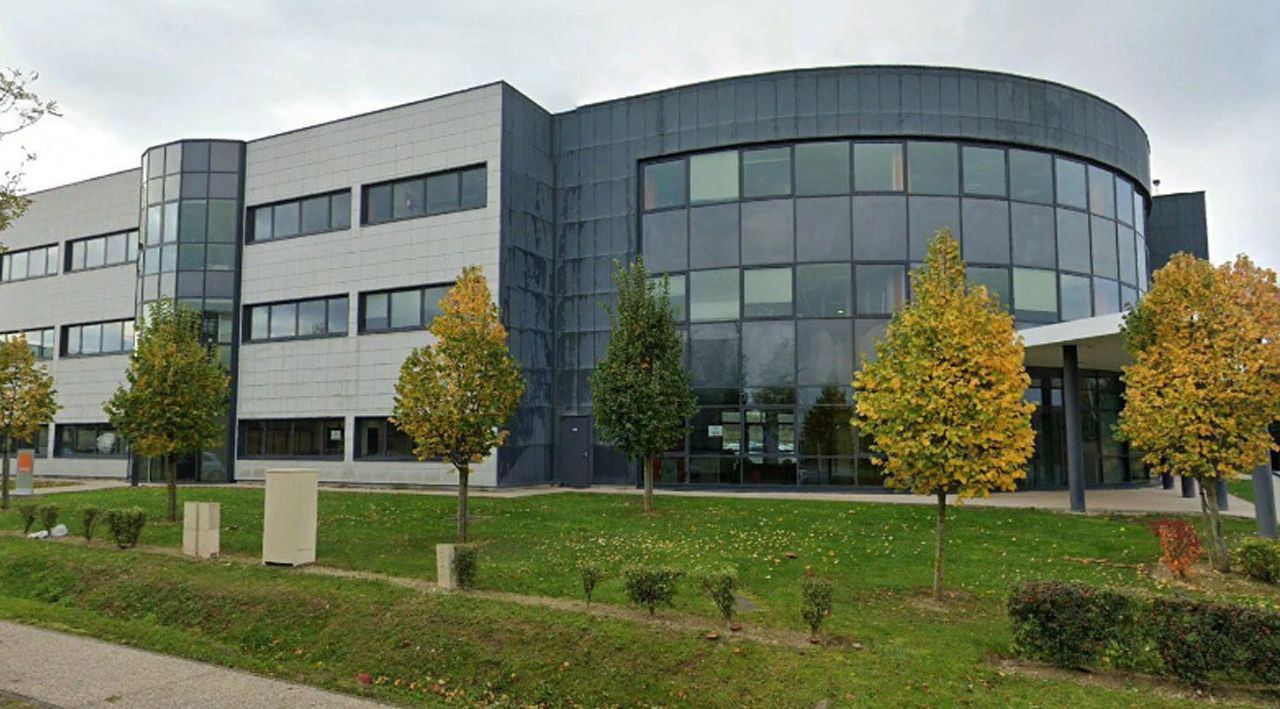 Location bureaux 450 m² non divisibles