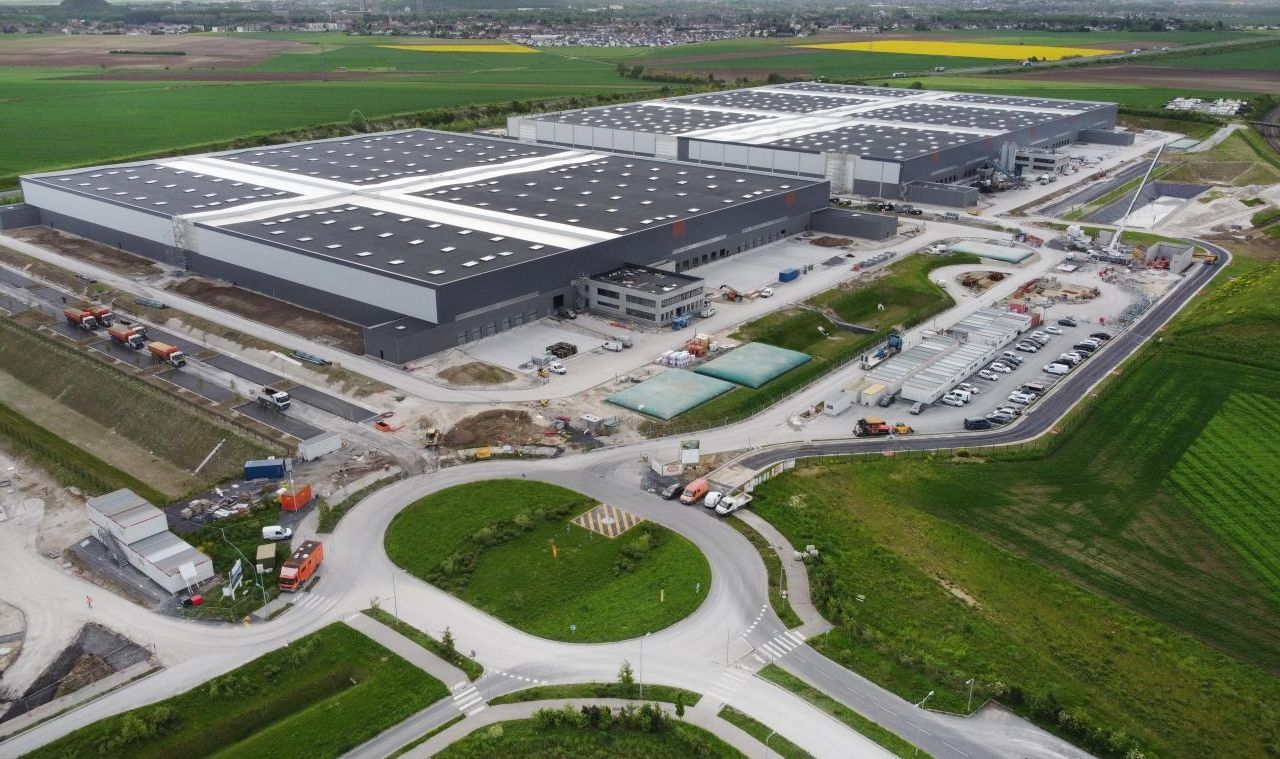 Location entrepôts 12000 m² divisibles à partir de 6000 m²