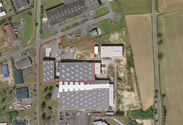 Location entrepôts 6600 m² non divisibles