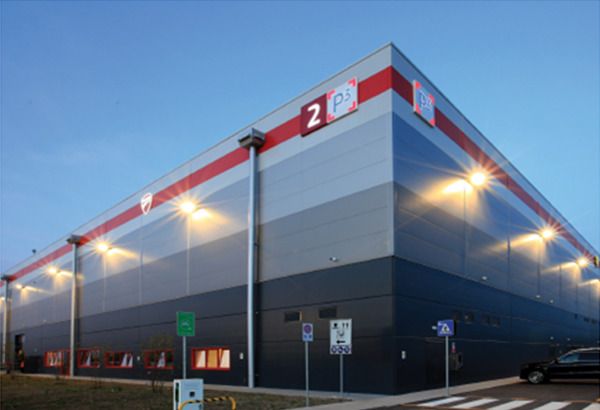 Location entrepôts 48000 m² divisibles à partir de 12000 m²