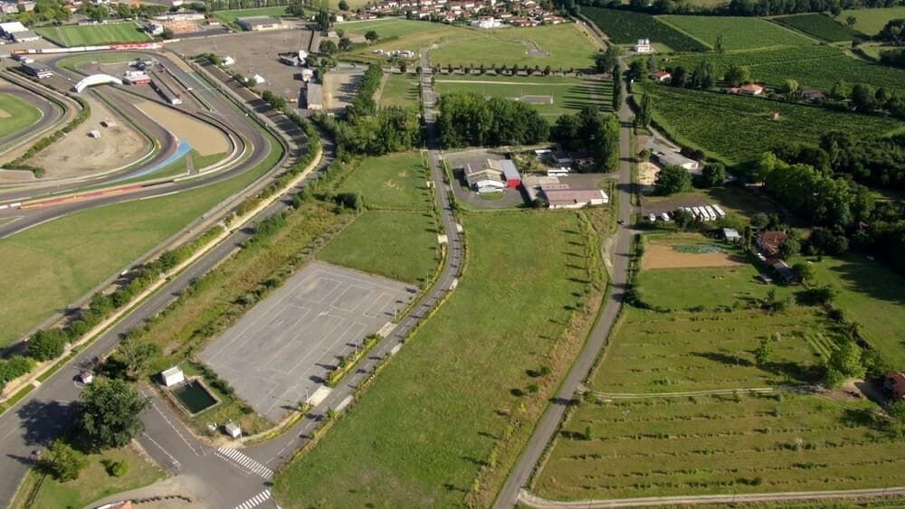 Vente terrain 4950 m² divisibles à partir de 3400 m²