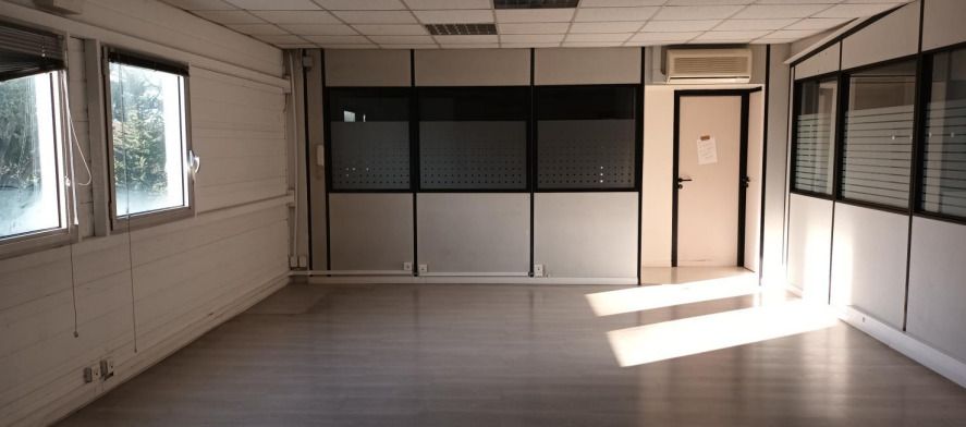 Location bureaux 450 m² divisibles à partir de 288 m²