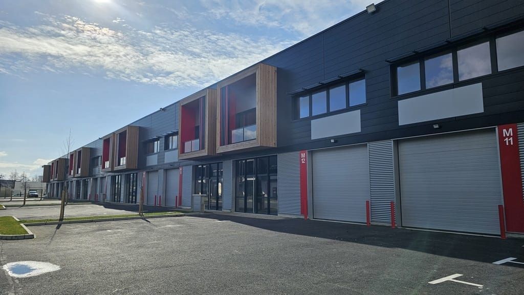 Location entrepôts 380 m² divisibles à partir de 140 m²