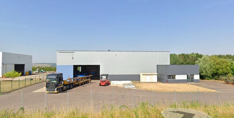 Vente entrepôts 3361 m² non divisibles