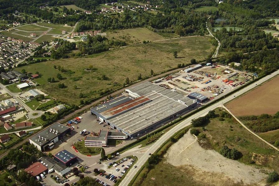 Location entrepôts 43000 m² divisibles à partir de 1000 m²