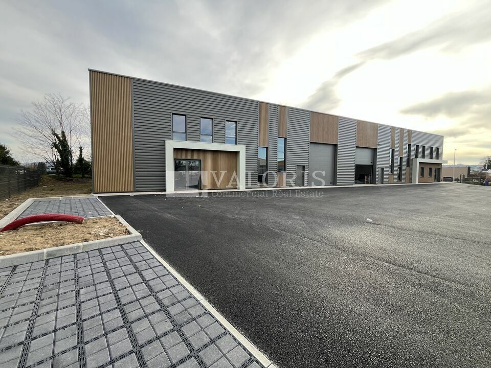 Location local d''activites 515 m² non divisibles