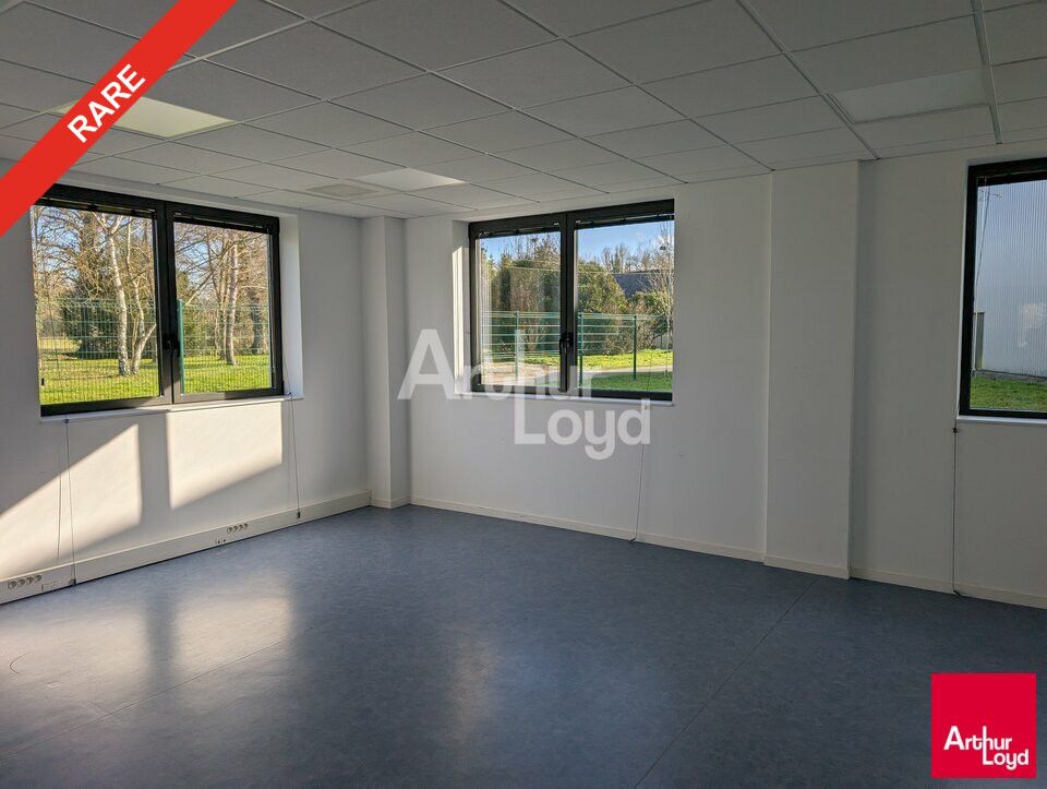BRUZ - LOCAL D'ACTIVITE INDEPENDANT A LOUER - 1 750 M²
