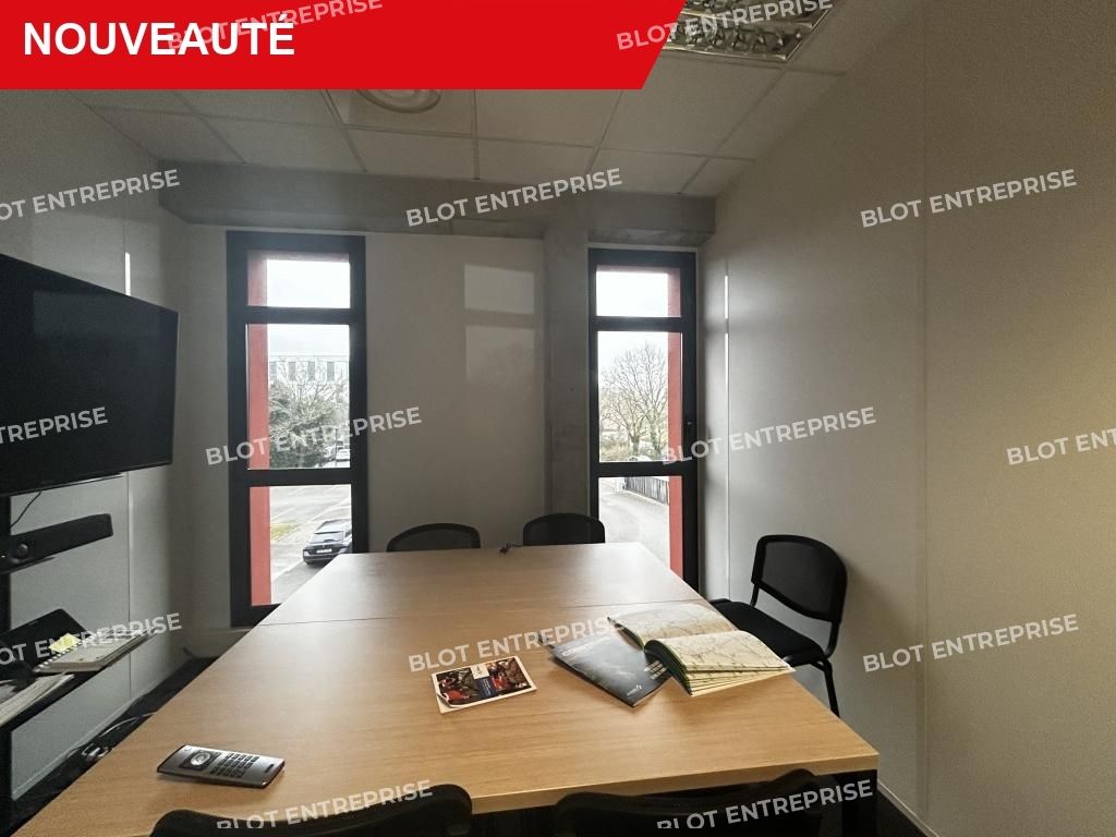Location bureaux 72 m² non divisibles