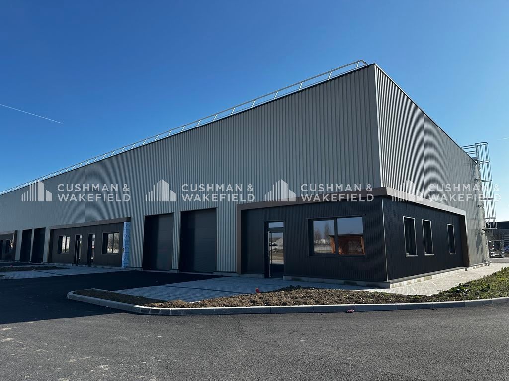 Vente activités 1316 m² divisibles à partir de 133 m²