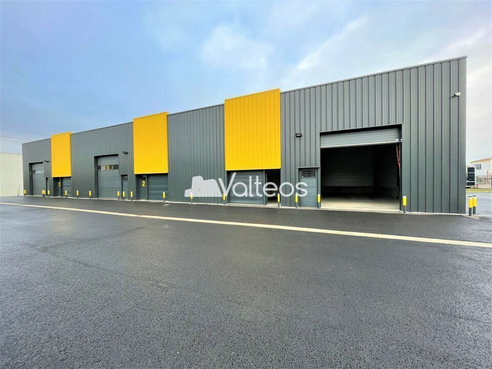 Location local d''activites 230 m² non divisibles