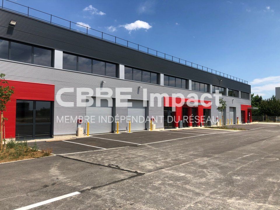 Location local d''activites 253 m² non divisibles