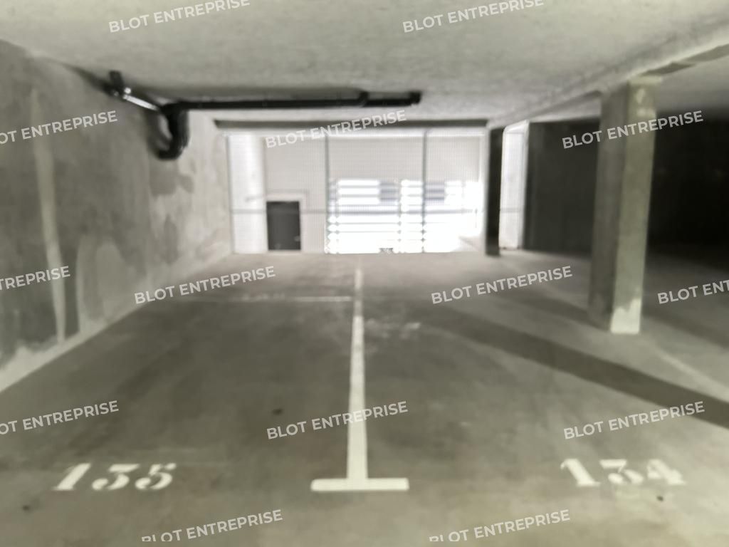 Location bureaux 82 m² non divisibles