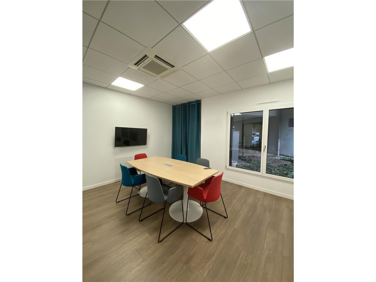 Location bureaux 58 m² à Bron