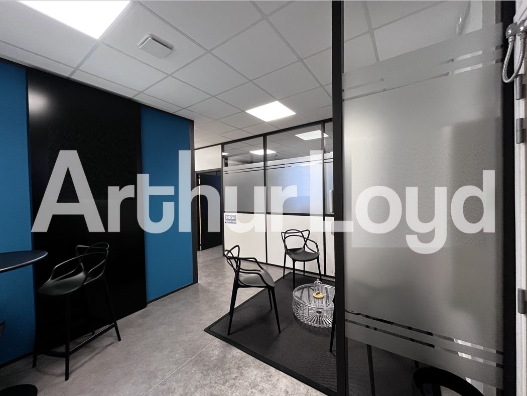 Location bureaux 110.00 m² à FLEURY SUR ORNE