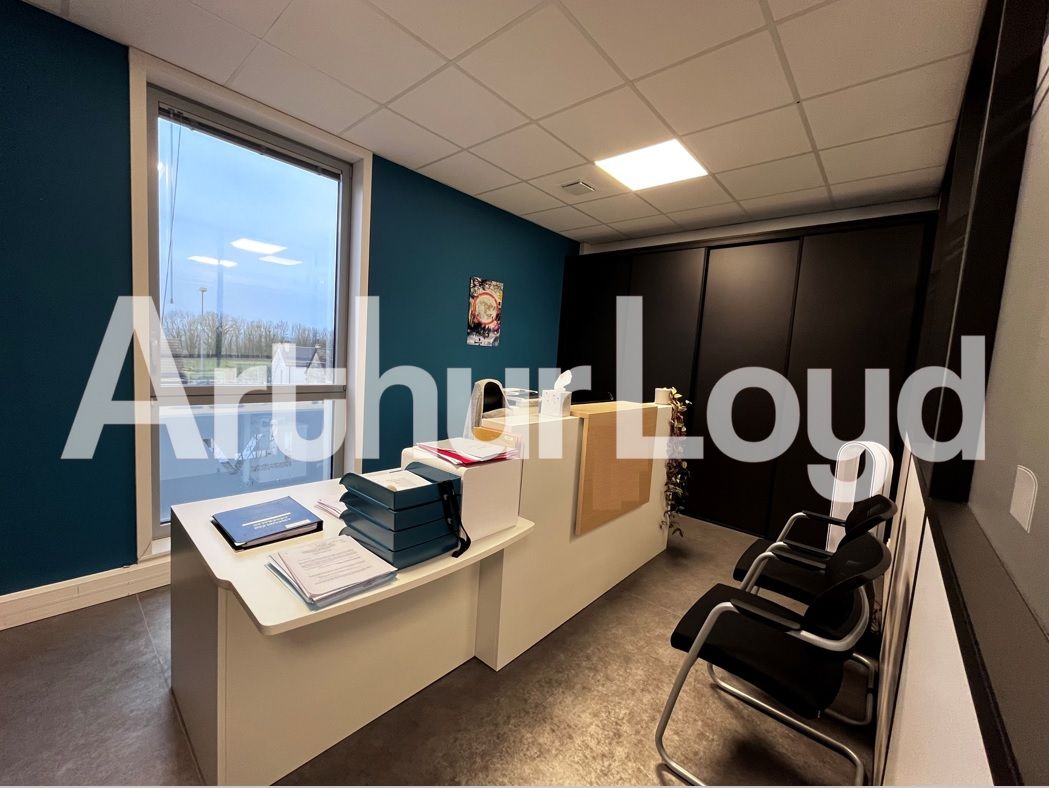 Location bureaux 110.00 m² à FLEURY SUR ORNE