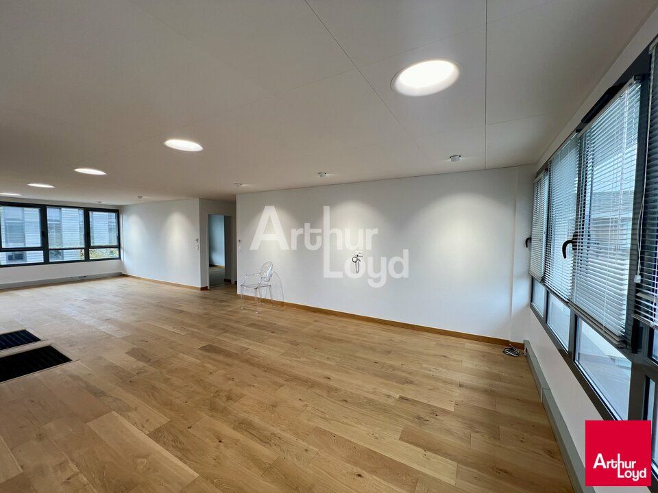 Location bureaux 234 m² non divisibles