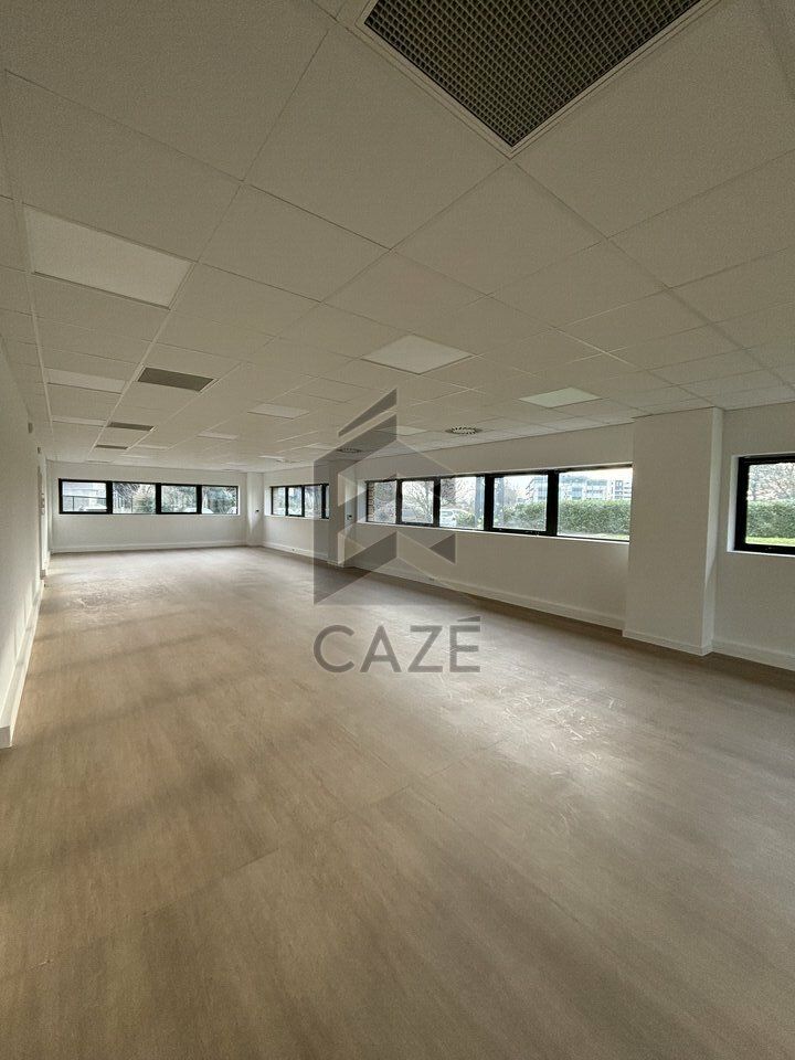 BUREAUX A LOUER MERIGNAC PROCHE ROCADE