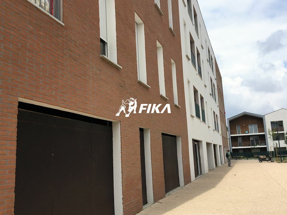 A VENDRE LOCAL COMMERCIAL 332 m²  - (31100) TOULOUSE