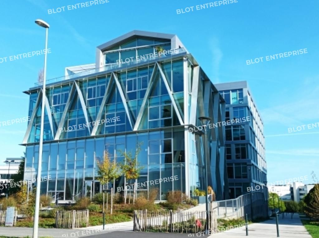 Location bureaux 324 m² non divisibles