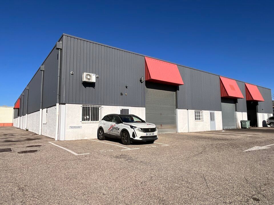 Location local d''activites 956 m² divisibles à partir de 140 m²