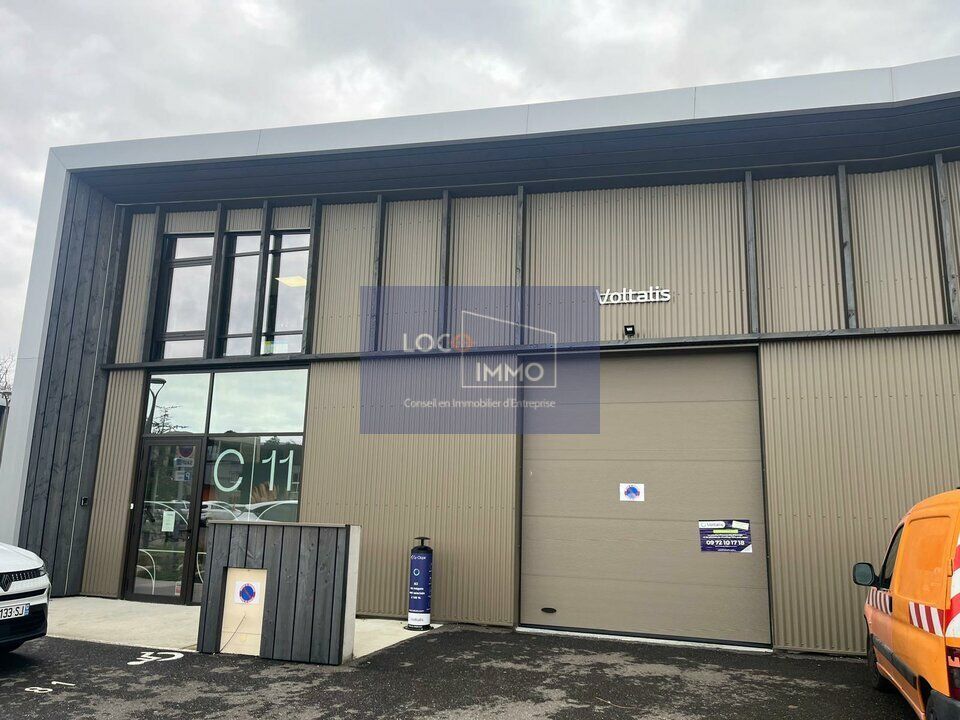 Location local d''activites 352 m² non divisibles