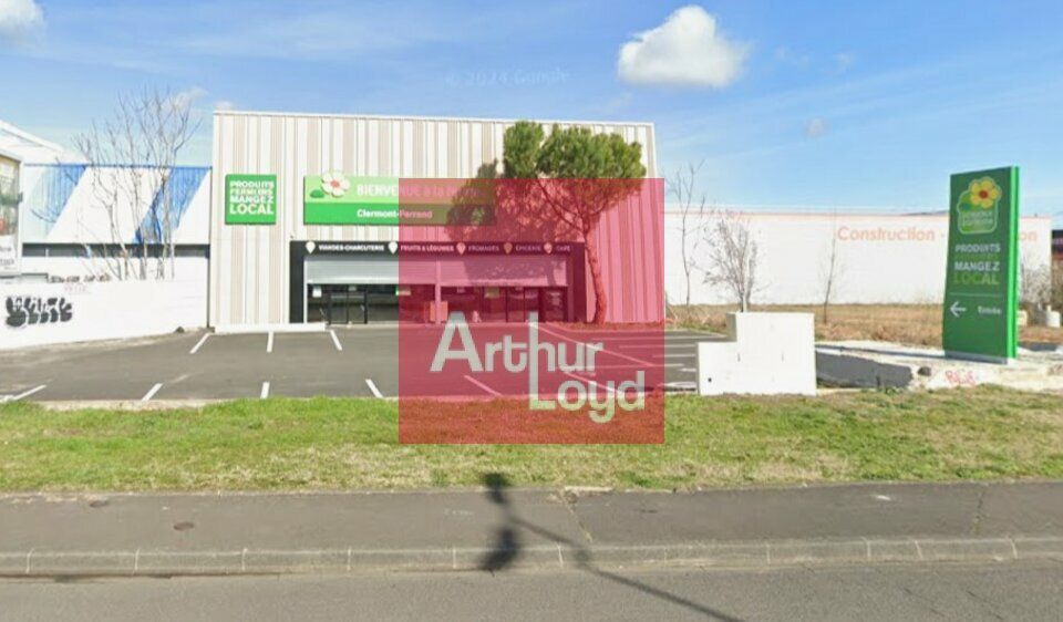 Location local commercial 640 m² non divisibles